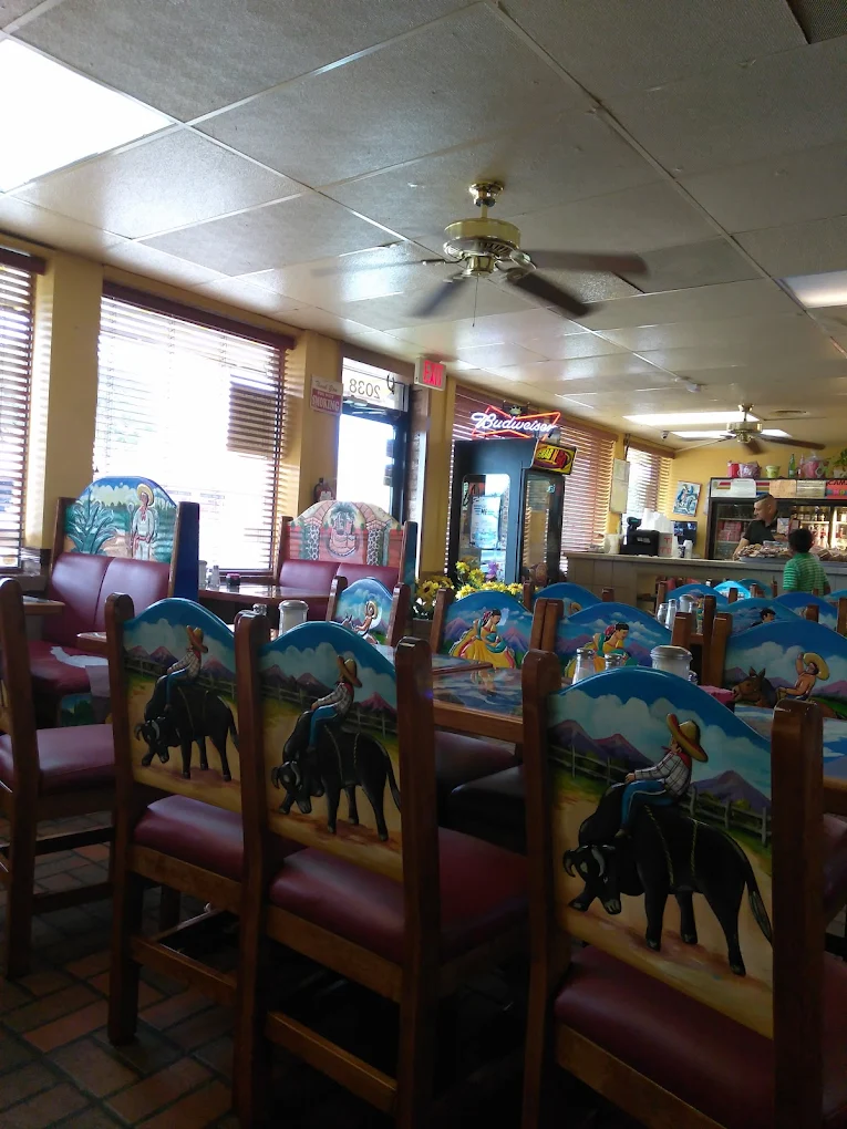 Restaurant interior 14